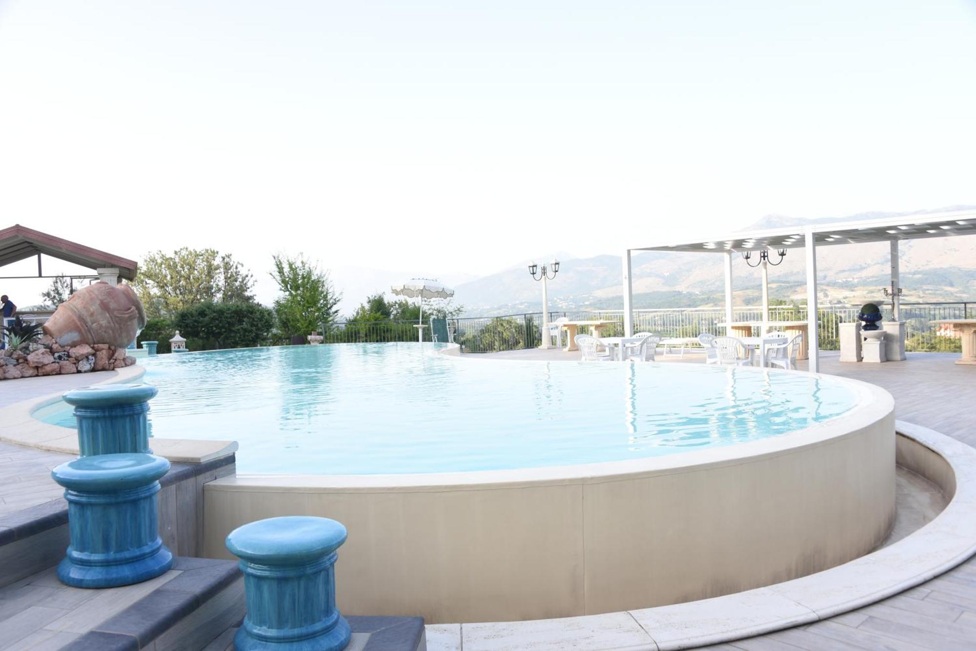 Bosco D'Olmi Country House Sant'Andrea del Garigliano Exterior foto