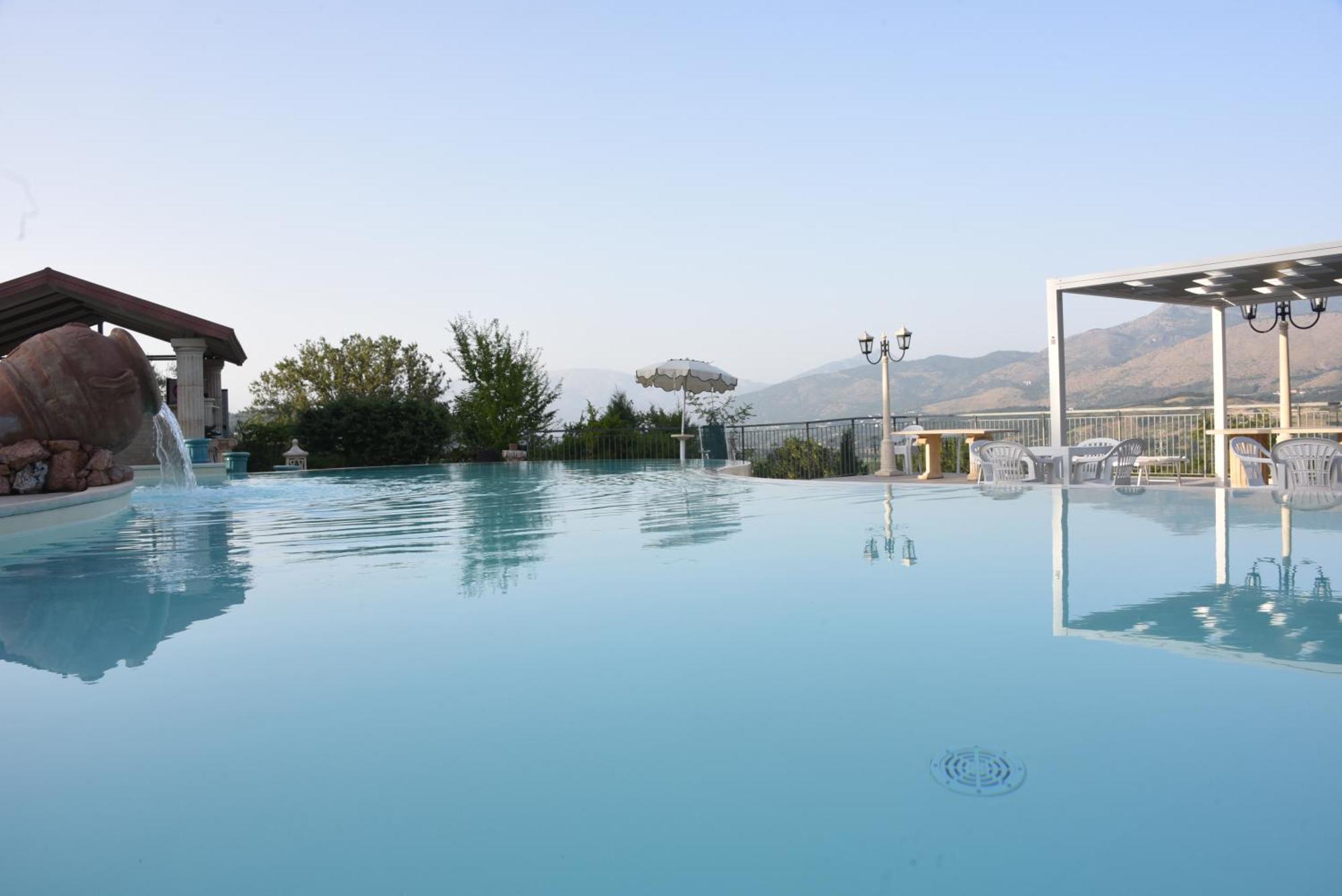 Bosco D'Olmi Country House Sant'Andrea del Garigliano Exterior foto