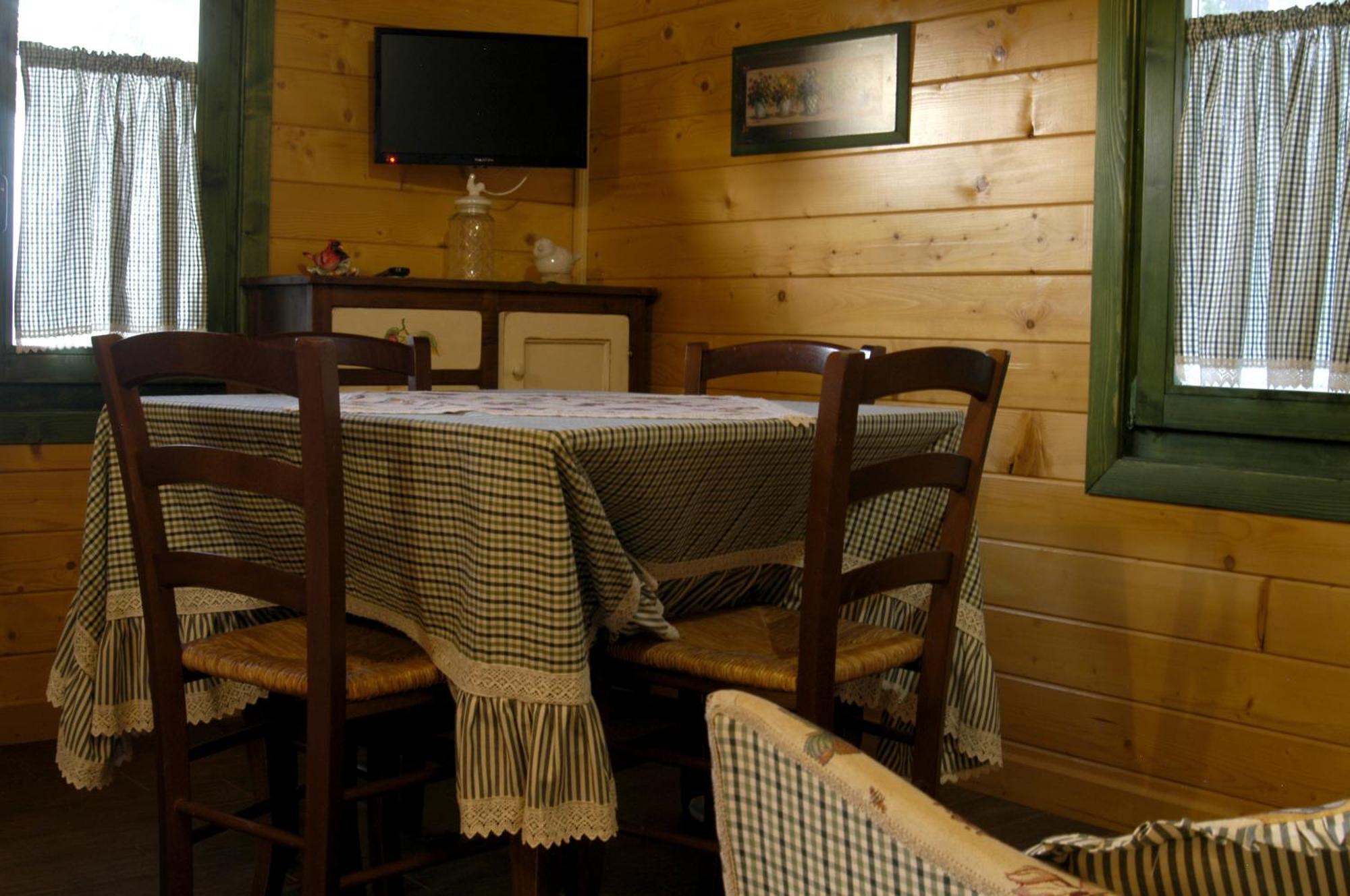 Bosco D'Olmi Country House Sant'Andrea del Garigliano Exterior foto